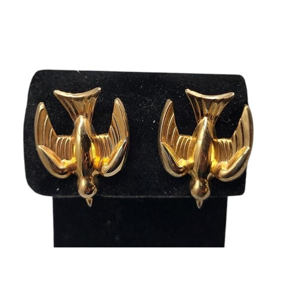 Coro Pegasus Sparrow ScrewBack Earrings Gold Tone VTG Original Hallmark 1940s - Picture 6 of 15